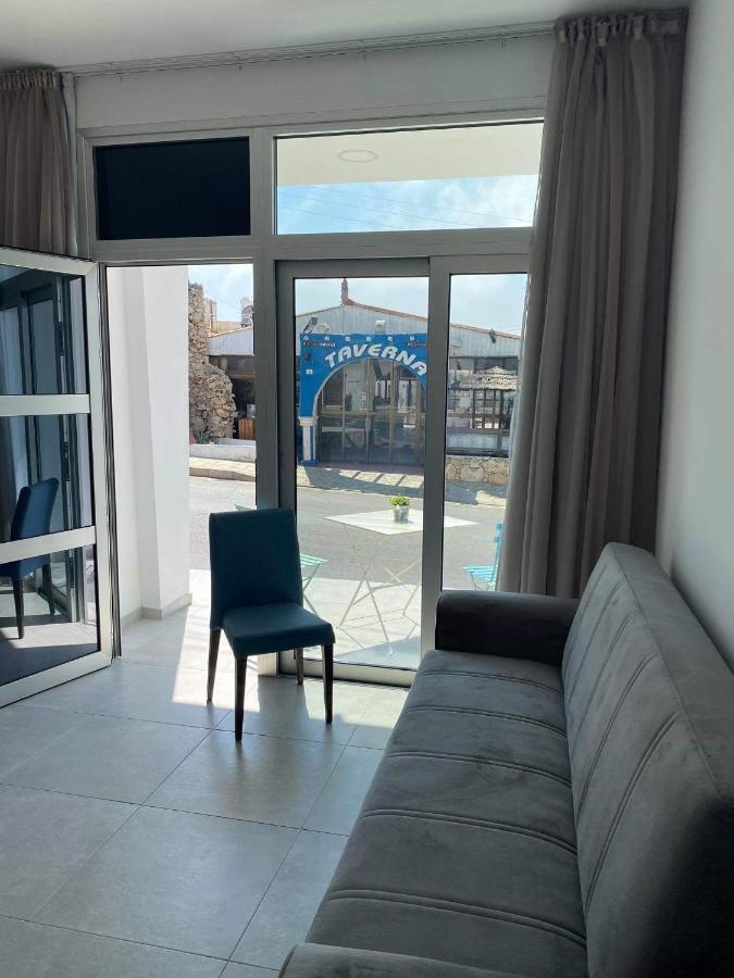 Ellenapa Apts & Apartament