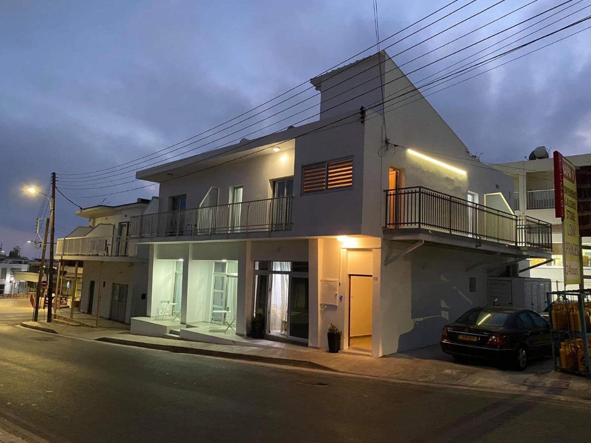 Ellenapa Apts & Apartament *