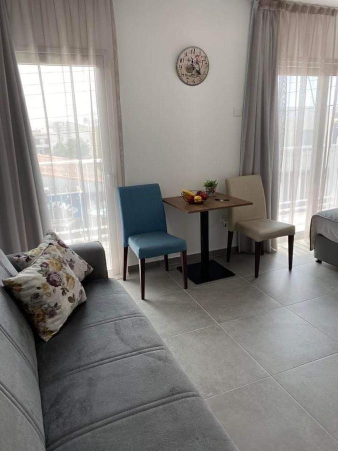 Ellenapa Apts & Apartament Ayia Napa