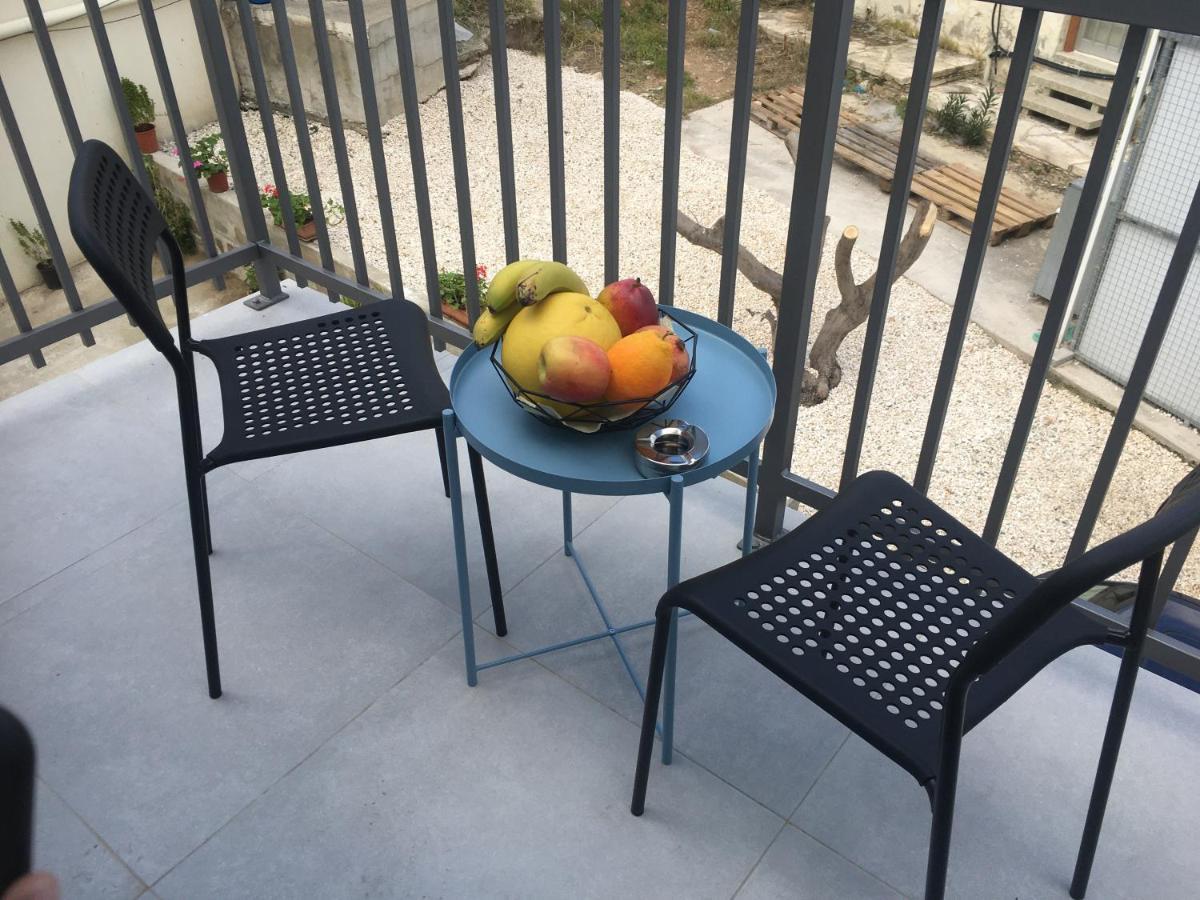 Appartement Ellenapa Apts &