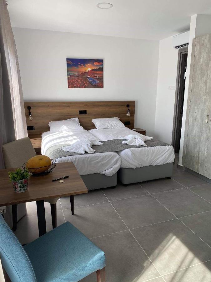 Ellenapa Apts & Appartement *