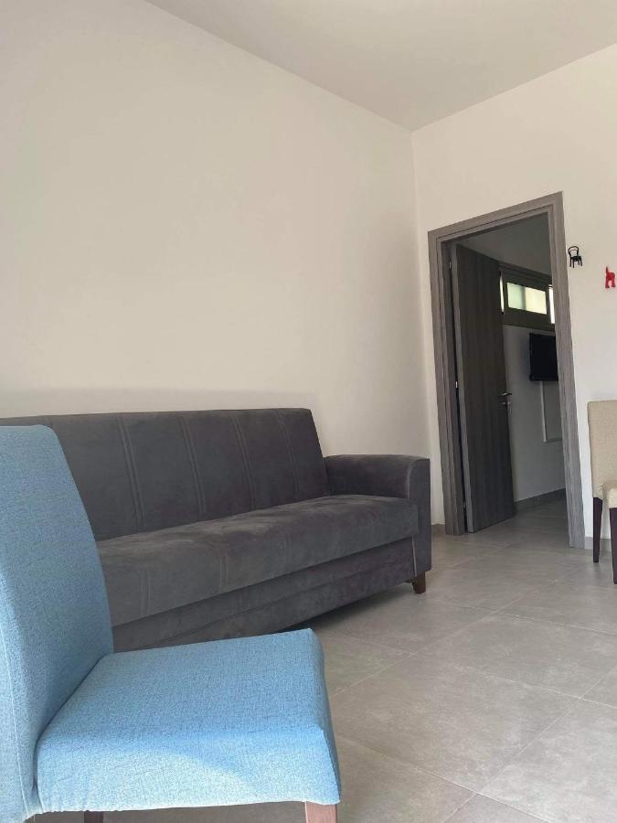 Ellenapa Apts & Appartement *