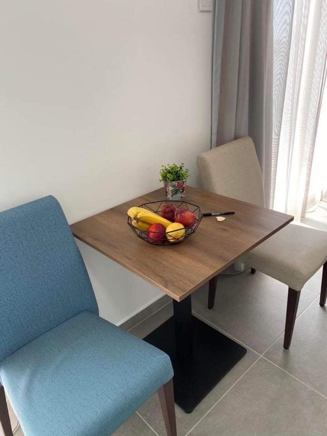 Ellenapa Apts & Appartement *